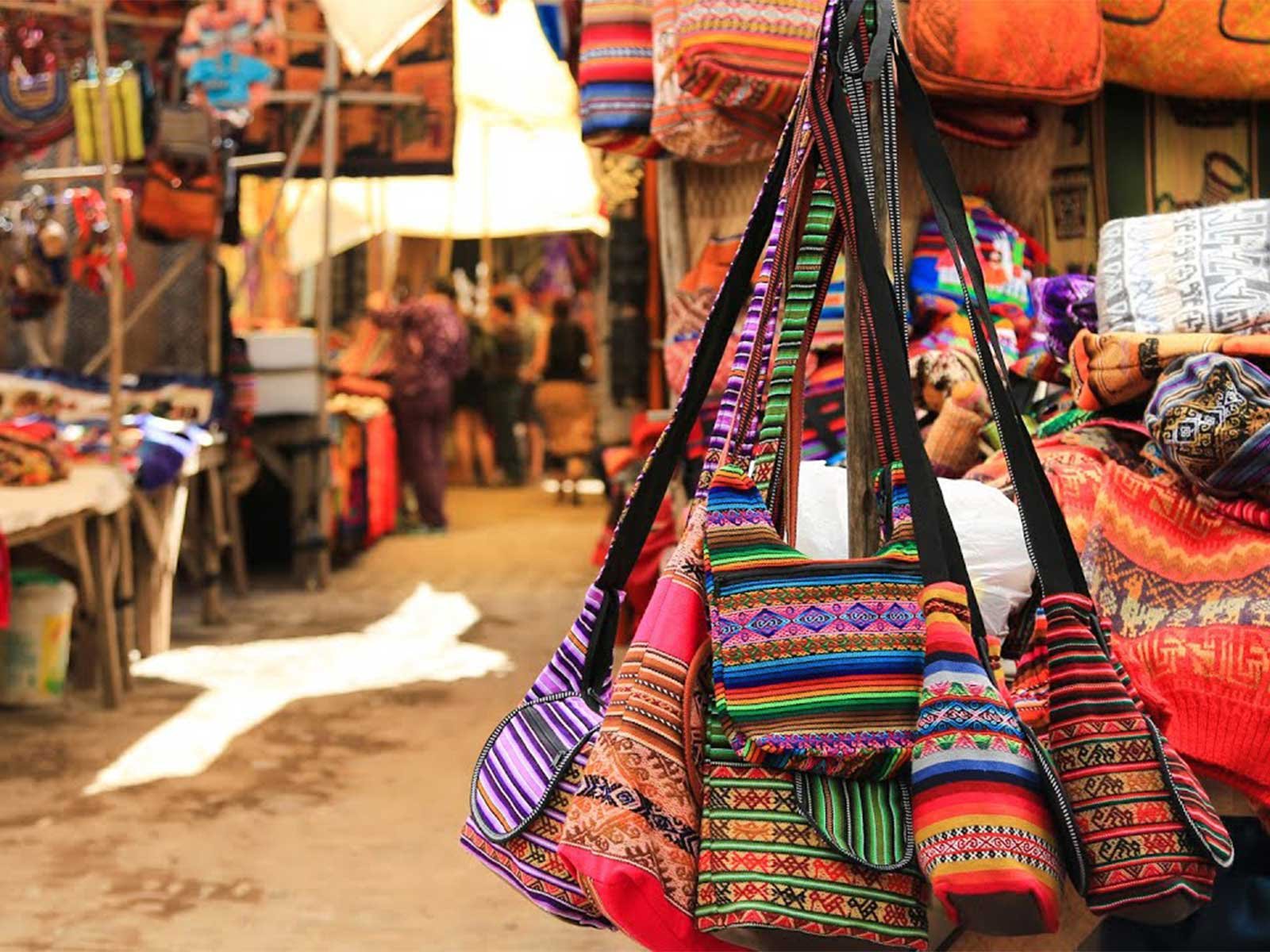 Pisac Cusco market